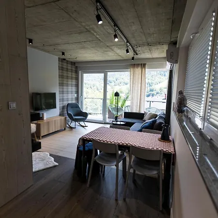 Mountain View 1 *